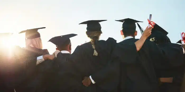 5 DOKUMEN WAJIB UNTUK DAFTAR BEASISWA - Education Republic Gettyimages 858462408 1 E1621412573684 - Education Republic