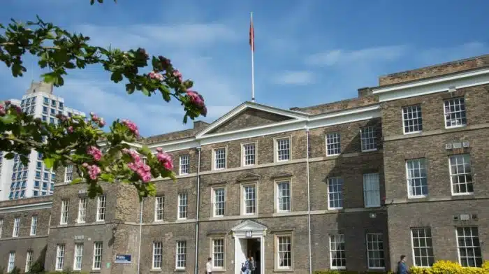 KENAPA KULIAH DI LEICESTER GLOBAL STUDY CENTRE, INGGRIS? - Education Republic University Of Leicester E1625115754284 - Education Republic