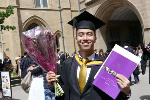 5 ARTIS INDONESIA YANG DAPAT BEASISWA KULIAH DI LUAR NEGERI - Education Republic 600 - Education Republic