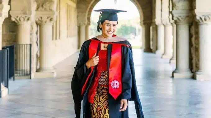 5 ARTIS INDONESIA YANG DAPAT BEASISWA KULIAH DI LUAR NEGERI - Education Republic Maudy Ayunda Lulus S2.Width 800.Jpegquality 80 E1630119498345 - Education Republic