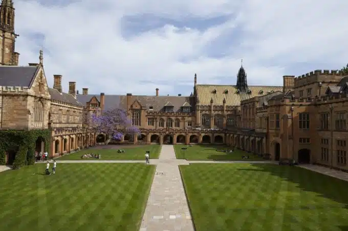 FASILITAS CANGGIH DI UNIVERSITY OF SYDNEY, AUSTRALIA - Education Republic Anak Rantau University Of Sydney Scaled 1 E1628152155578 - Education Republic