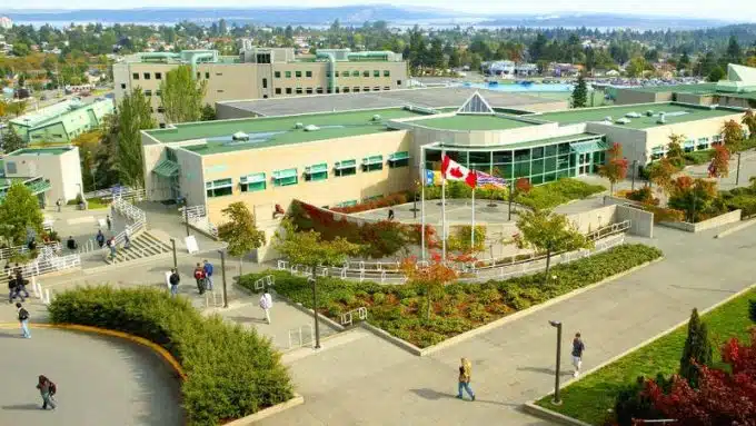 FASILITAS KAMPUS VANCOUVER ISLAND UNIVERSITY, KANADA - Education Republic B1B11F96 34Be 4B6B 97Ae 5D17C9D3052C E1637733244430 - Education Republic