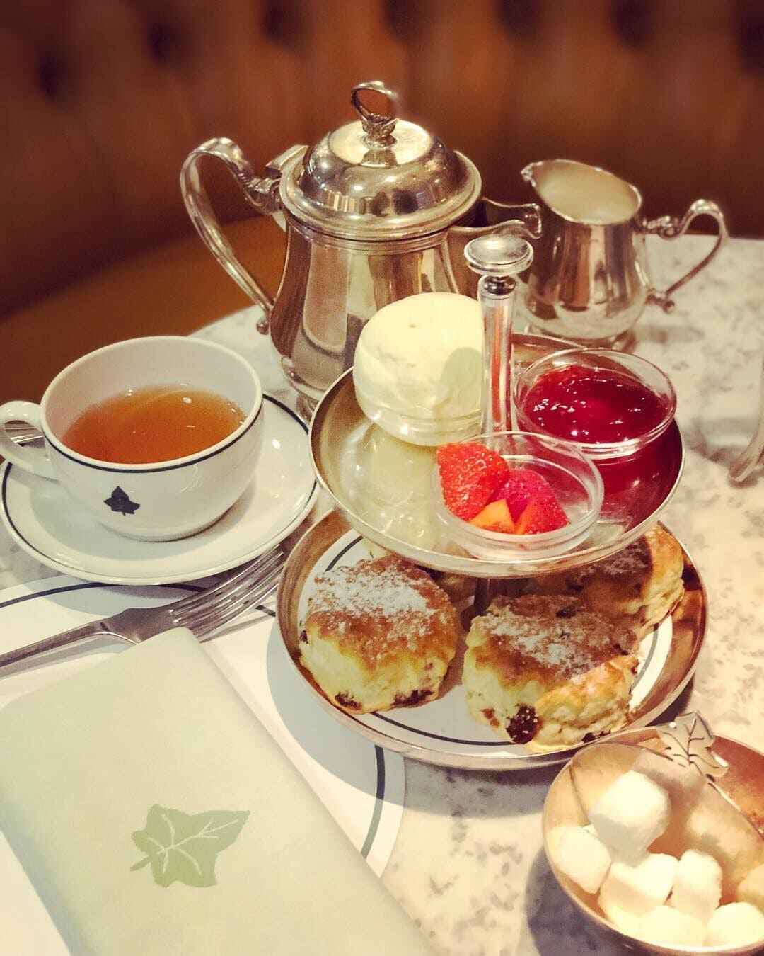 Top 10 Makanan di UK yang Wajib Kamu Coba - Education Republic Cream Tea - Education Republic