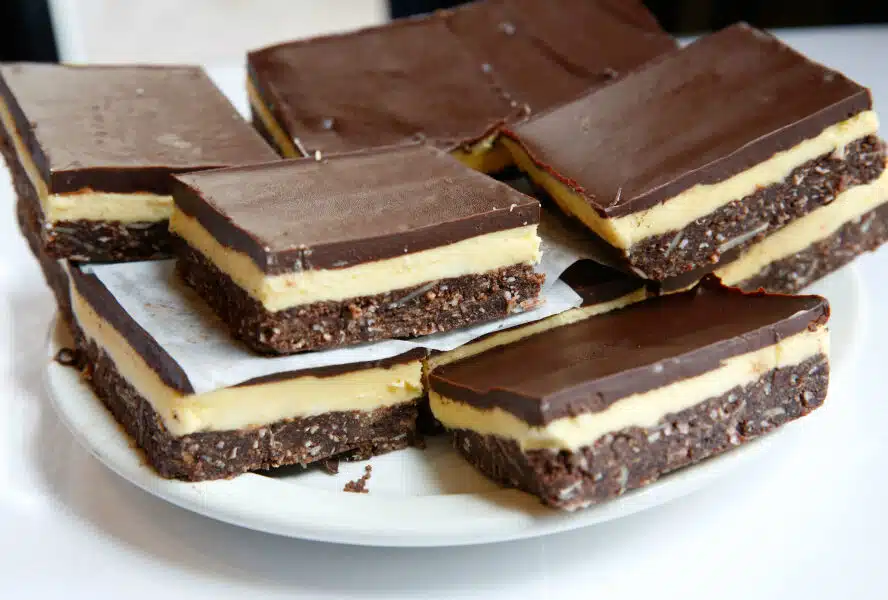 Top 10 Makanan Khas Kanada yang Wajib Kamu Coba - Education Republic Nanaimo Bars - Education Republic