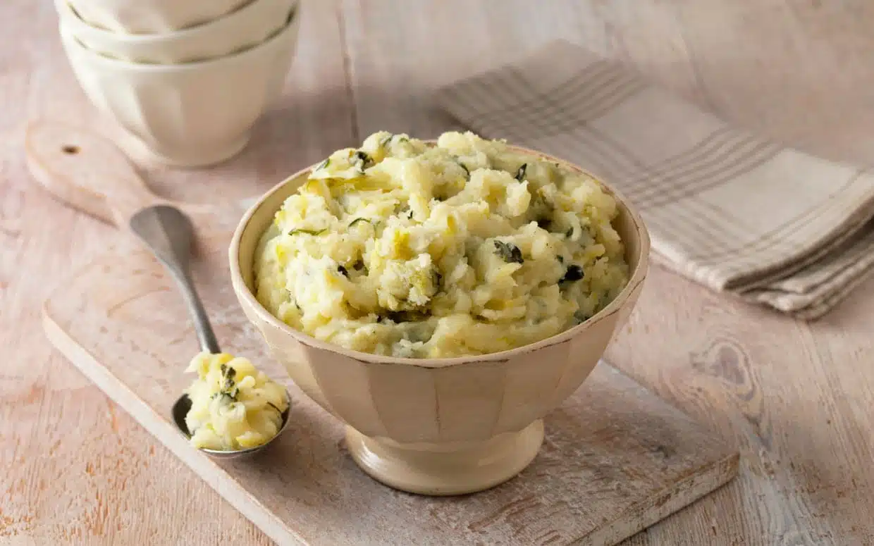 Top 10 Makanan Khas Irlandia yang Wajib Kamu Coba - Education Republic Colcannon - Education Republic