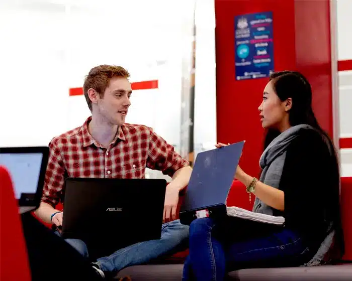 5 Alasan Kuliah di Kampus University of Lincoln - Education Republic Top 20 - Education Republic