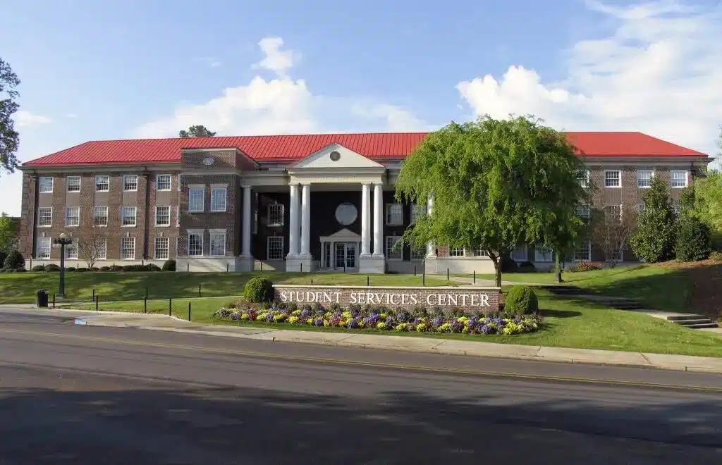 Cara Daftar dan Biaya Kuliah University of Mississippi 2023, USA - Education Republic Mississippi 3 - Education Republic