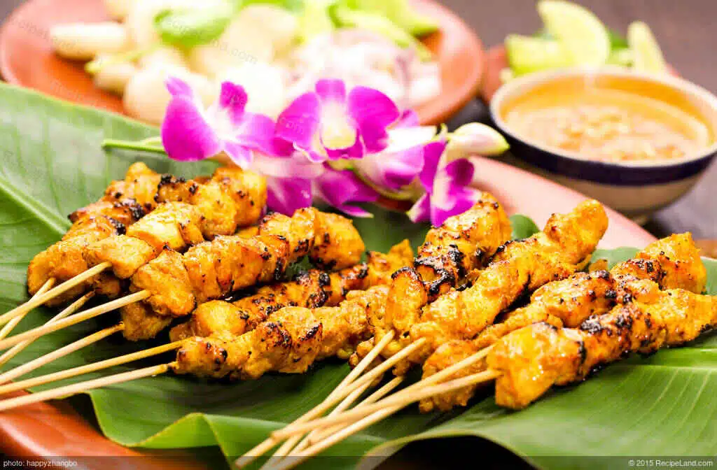 Top 10 Makanan Khas Singapura yang Wajib Kamu Coba - Education Republic Satay - Education Republic