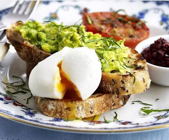 Top 10 Makanan Khas Australia yang Wajib Kamu Coba - Education Republic Smashed Avocado - Education Republic