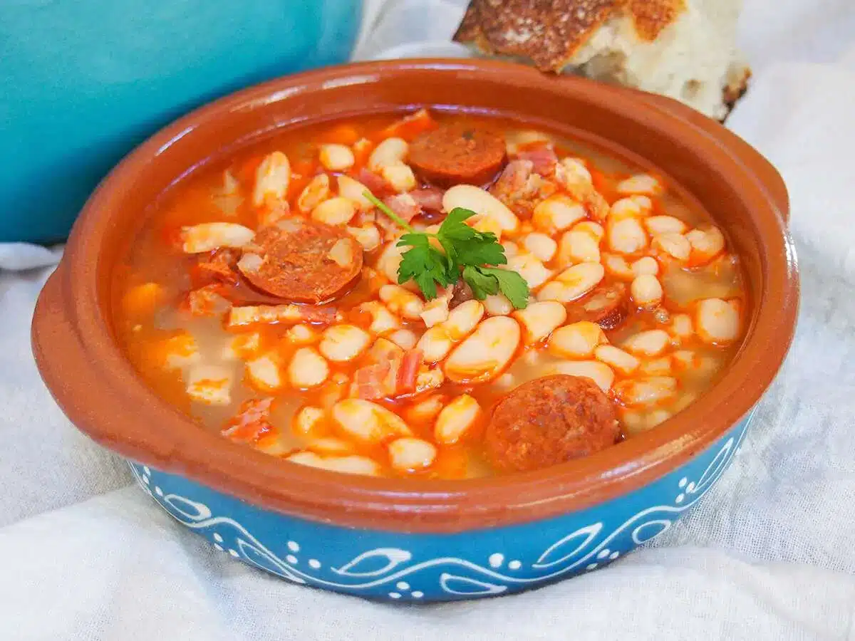 Top 10 Makanan Khas Spanyol yang Wajib Kamu Coba - Education Republic Fabada Asturiana - Education Republic