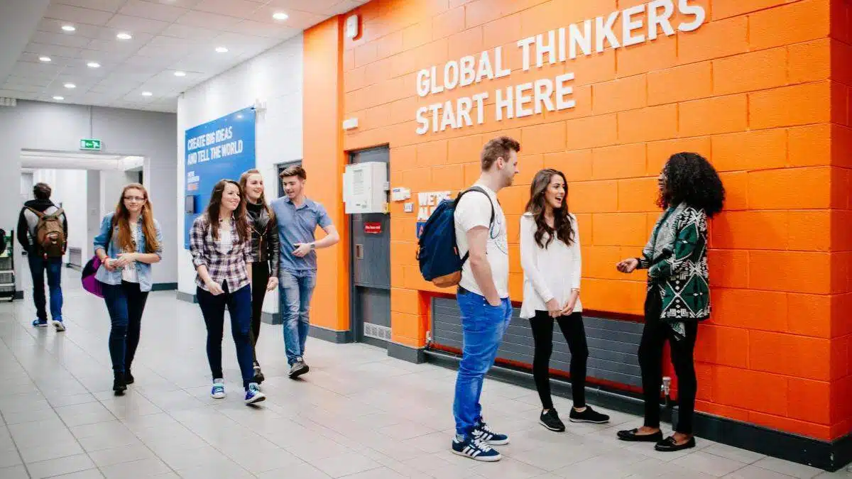 Kenapa Kuliah di Dublin City University, Irlandia? - Education Republic Program Luar Biasa - Education Republic