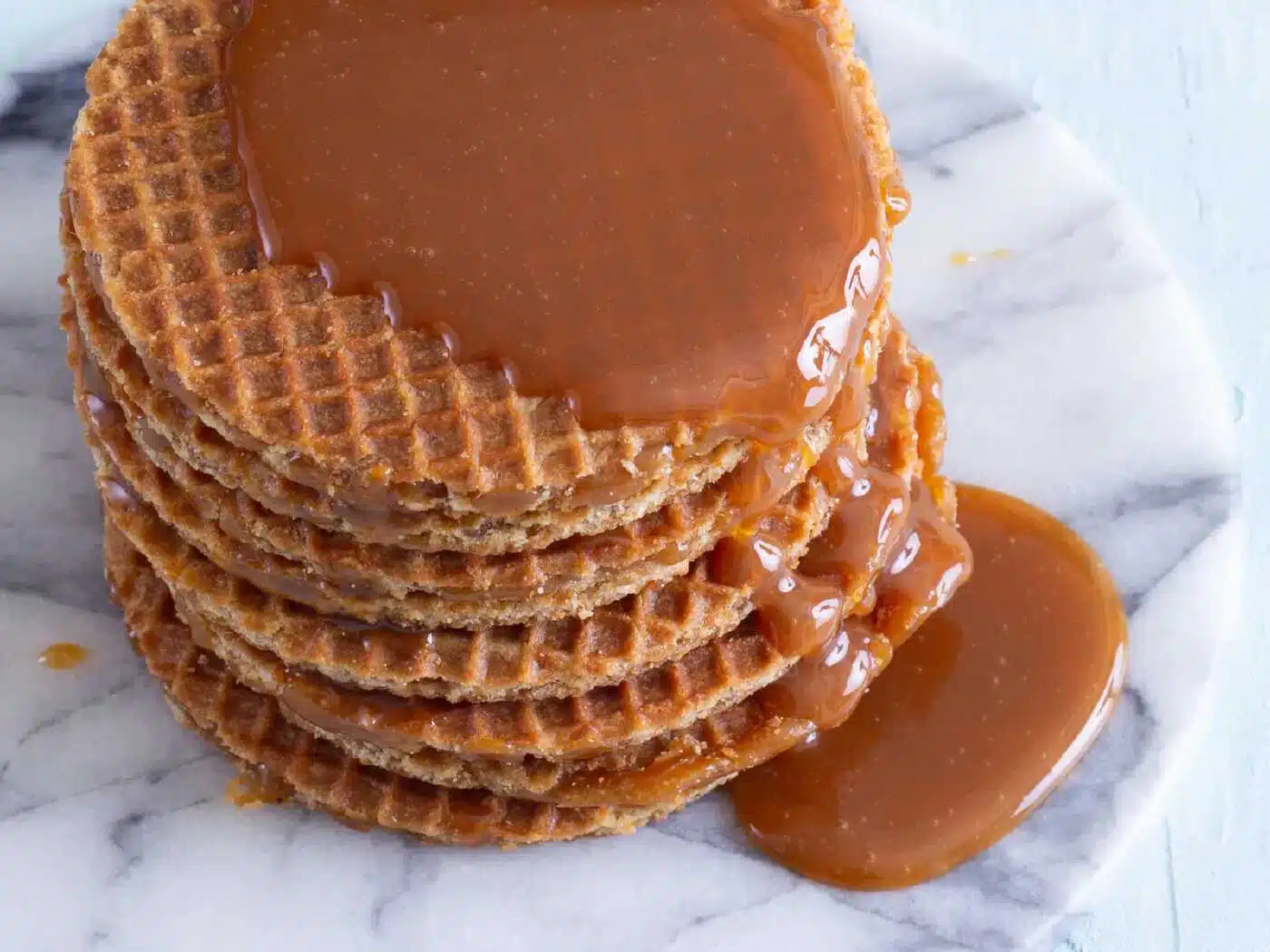 Top 10 Makanan Khas Belanda yang Wajib Kamu Coba - Education Republic Stroopwafel - Education Republic