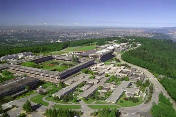 Syarat Daftar & Beasiswa Fraser International College 2023 - Education Republic Beasiswa - Education Republic