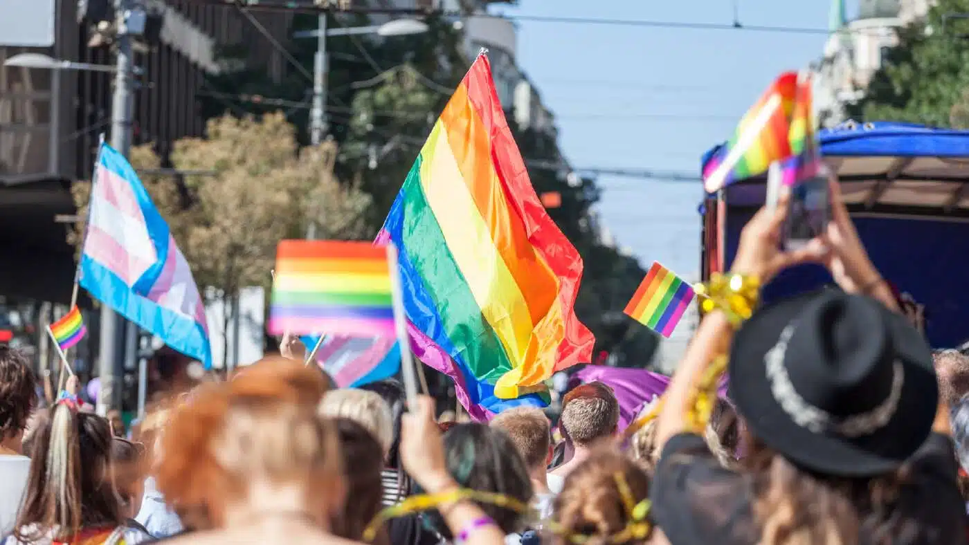 Top 7 Kontroversial Topik Untuk Esai Argumentatif - Education Republic Hak Lgbtq - Education Republic