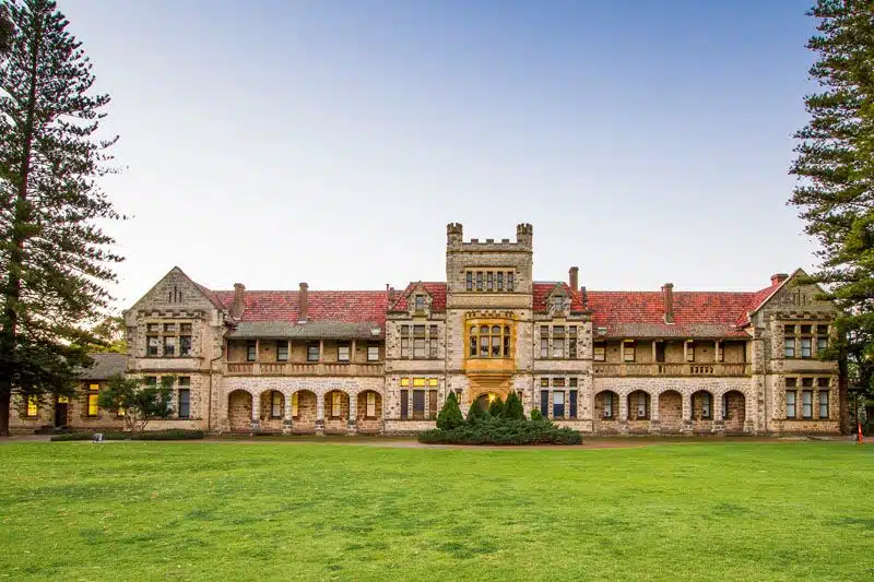 Cara Daftar & Biaya Kuliah di Taylor's College, The University of Sydney Australia 2023 - Education Republic Cara Daftar Biaya Kuliah 1 - Education Republic