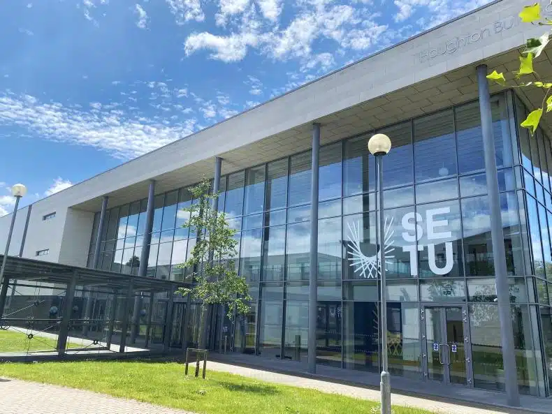 Cara Daftar & Biaya Kuliah di South East Technological University 2023 - Education Republic Cara Daftar &Amp; Biaya Kuliah Di South East Technological University 2023