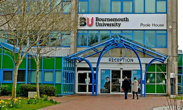 Syarat & Cara Daftar Kuliah di Bournemouth University 2023 - Education Republic Kurikulum Berkualitas - Education Republic