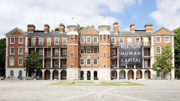 Syarat & Cara Daftar Kuliah University of the Arts London 2024 - Education Republic Kurikulum Berkualitas 8 - Education Republic