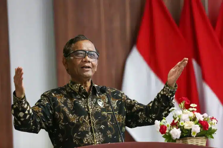 Rekam Jejak Pendidikan 3 Calon Wakil Presiden 2024 - Education Republic 2. Mahfud Md - Education Republic
