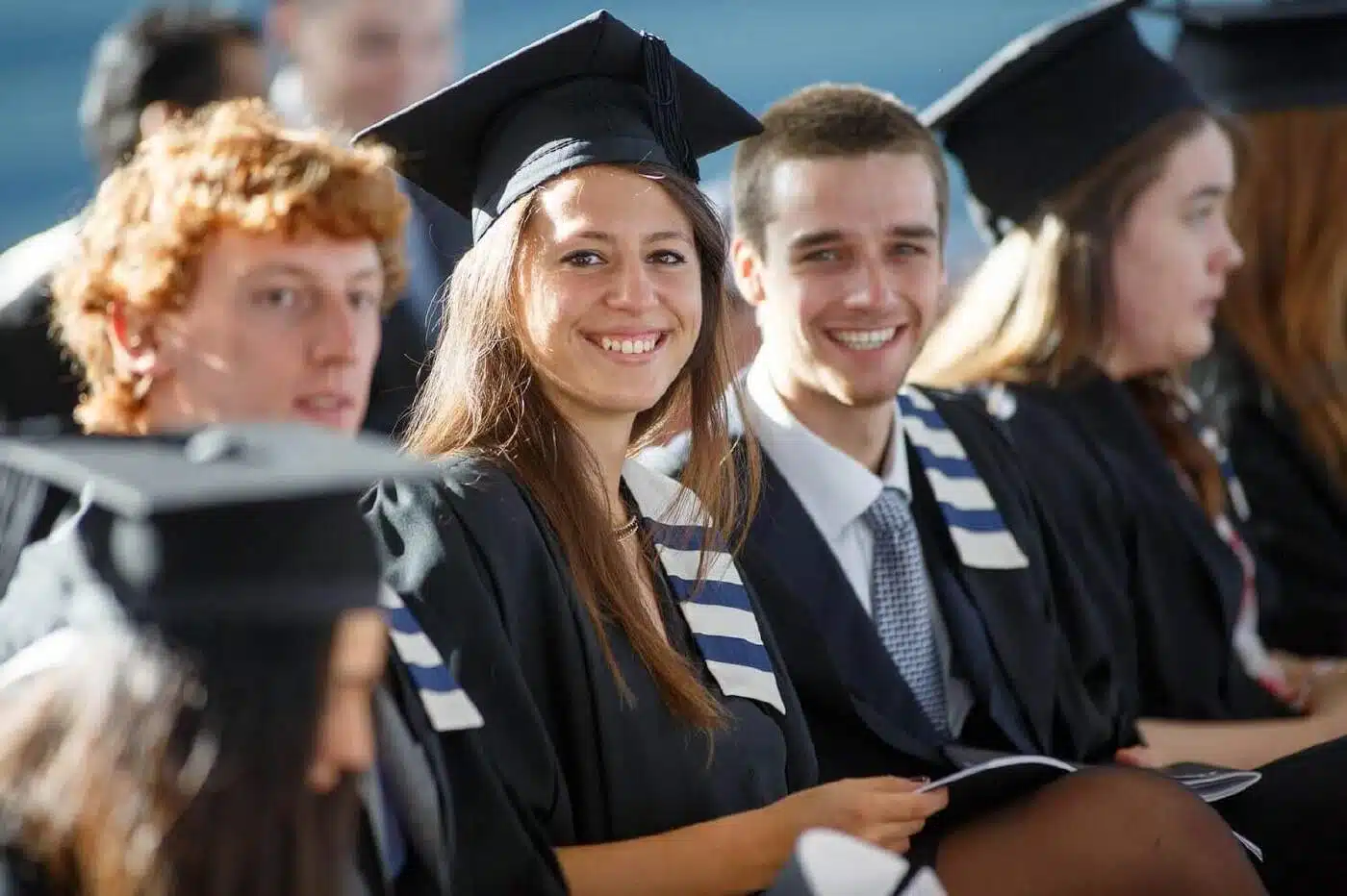 Beasiswa Kuliah ke Irlandia Hingga EUR 3000 Dengan ONCAMPUS Ireland - Education Republic Beasiswa 2024 Intakes - Education Republic