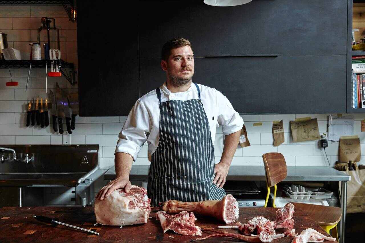 Jenis Chef dan Tugasnya yang Wajib Kamu Tau - Education Republic Butcher Chef - Education Republic