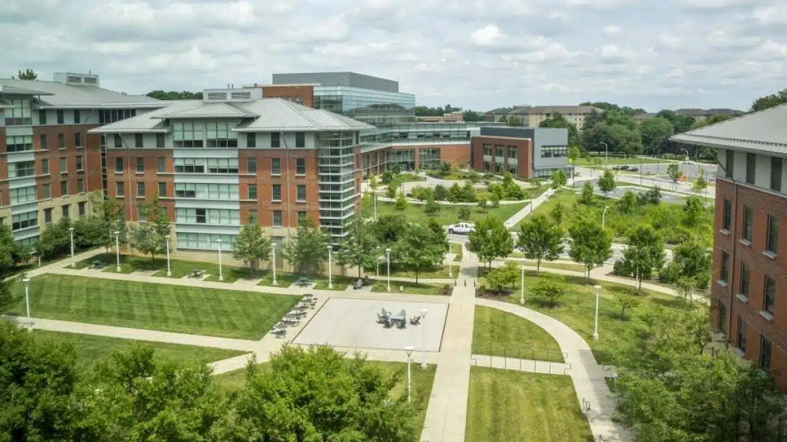 Syarat & Cara Daftar Kuliah George Mason University 2024 - Education Republic Kurikulum Berkualitas 16 - Education Republic