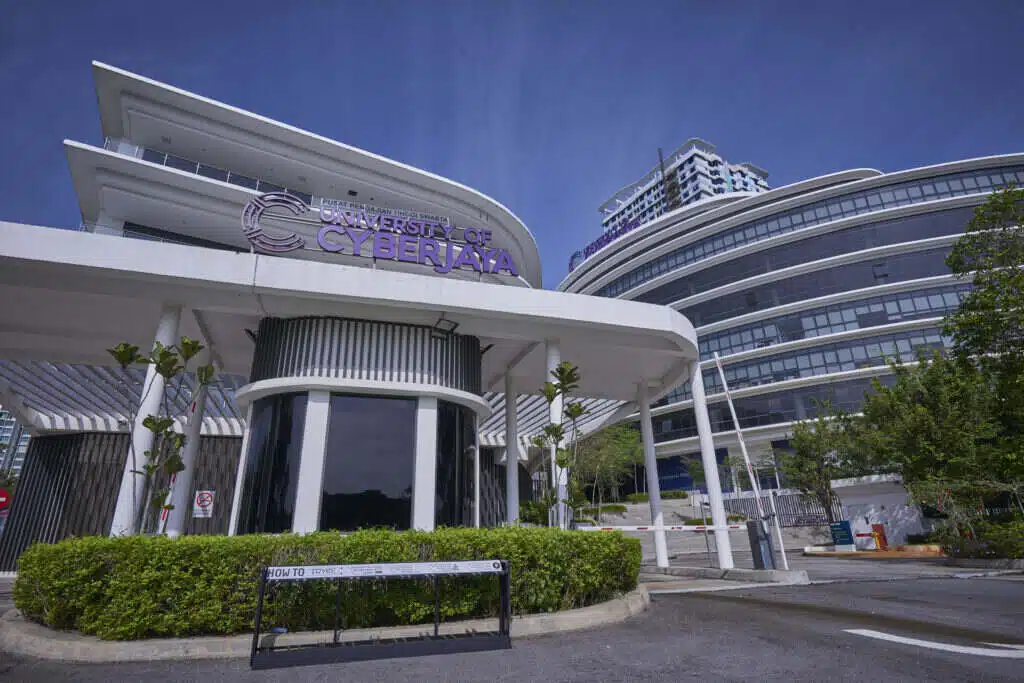 Kenapa Kamu Harus Kuliah di University of Cyberjaya? - Education Republic Kenapa Kamu Harus Kuliah Di University Of Cyberjaya - Education Republic