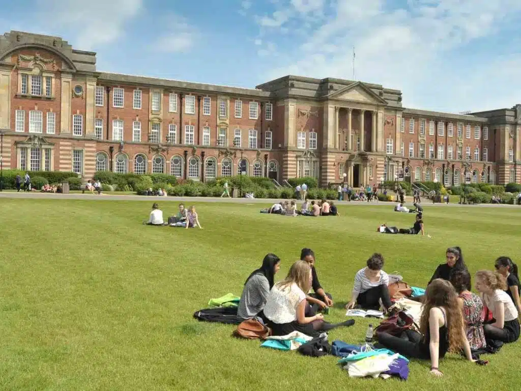 Beasiswa kuliah ke Inggris - Leeds Beckett University (2024) - Education Republic Beasiswa Kuliah Leeds Beckett University 2024 - Education Republic
