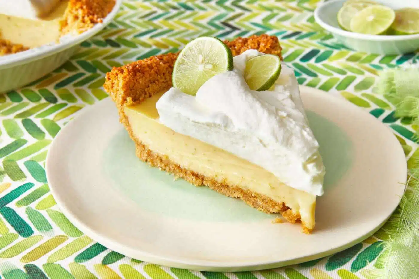 Pastry Ala Takjil yang Bisa Kamu Coba Di Luar Negeri - Education Republic 5. Key Lime Pie - Education Republic