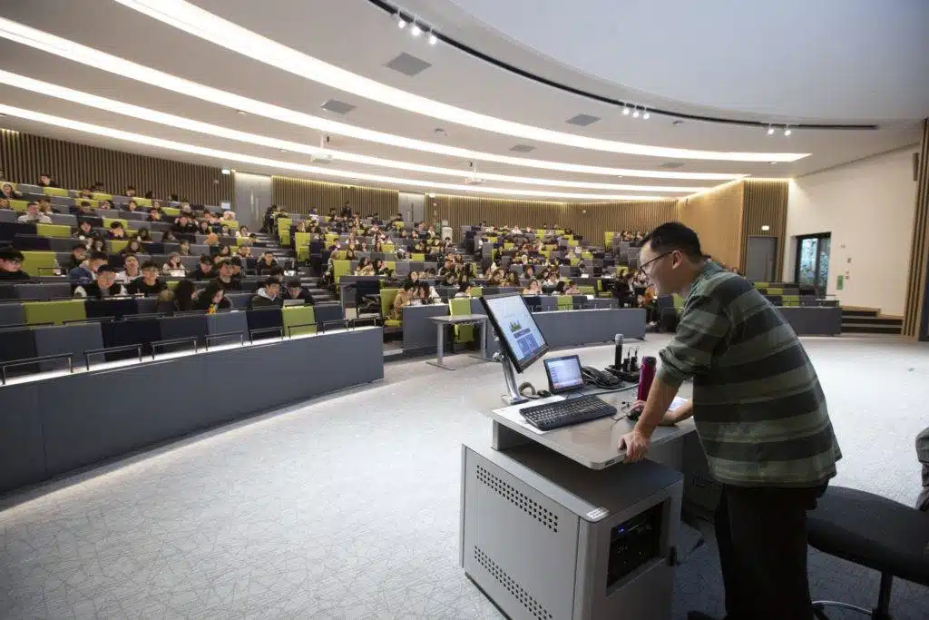 Kuliah Teknik & Sains di University of Birmingham - Education Republic Cara Daftar Biaya Kuliah 2 - Education Republic