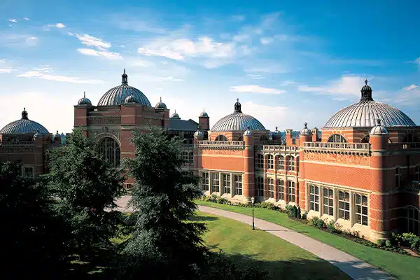 Kuliah Teknik & Sains di University of Birmingham - Education Republic Fakta Keren Tentang University Of Birmingham - Education Republic