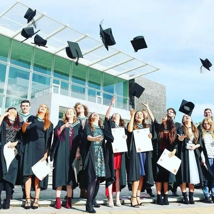 5 Alasan Kuliah di University of Galway - Education Republic Galway Mengubah Dunia - Education Republic