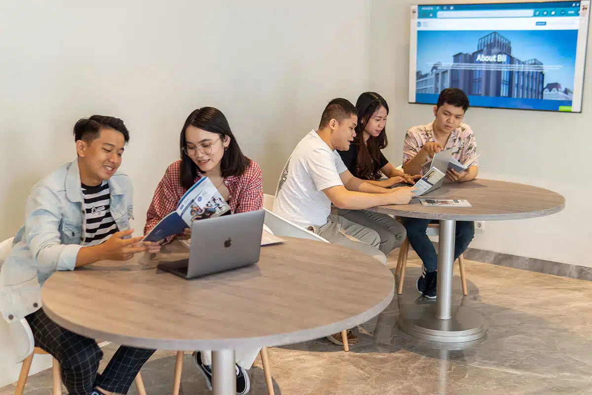 Kenapa Kamu Harus Kuliah di Business Institute Indonesia? - Education Republic Memiliki Value Yang Jelas - Education Republic