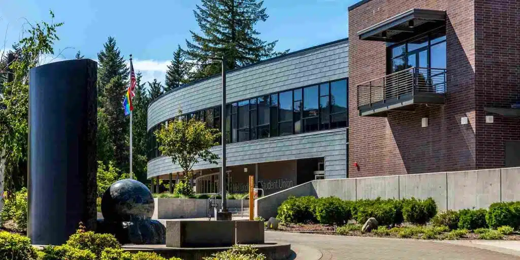 Cheapest universities for international students in USA (2024) - Education Republic Grc1 - Education Republic