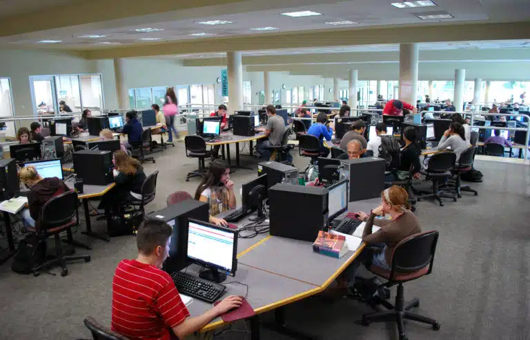 Beasiswa dan Cara Daftar Kuliah University of Arizona 2024 - Education Republic Beasiswa Kuliah University Of Arizona 2024 2025 Based On Gpa - Education Republic