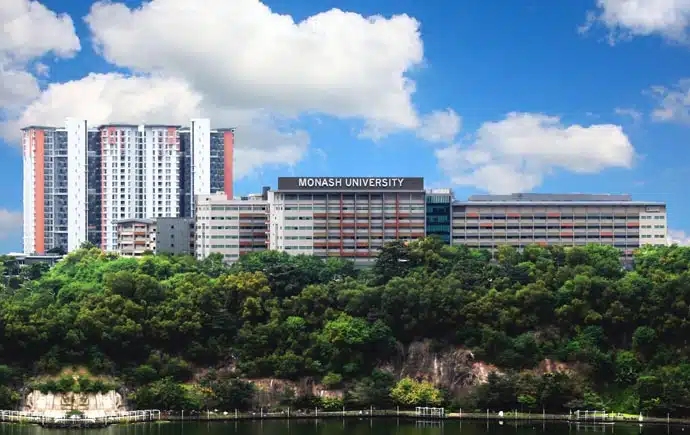 Syarat Daftar Mudah Kuliah di Monash University Malaysia 2024 - Education Republic Overview 4 - Education Republic