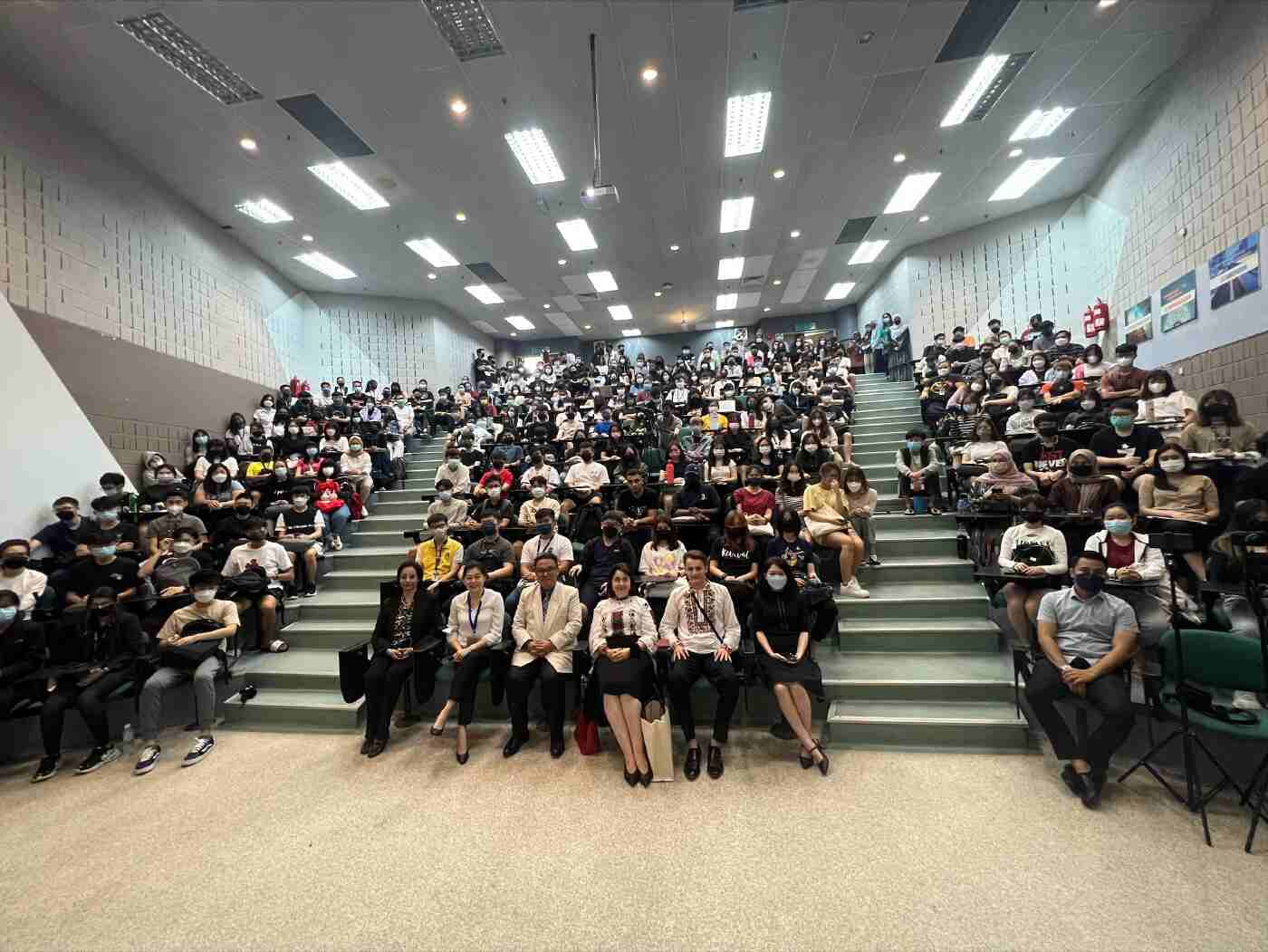 Kenapa Kamu Harus Kuliah di INTI University Malaysia? - Education Republic Inti Tuh… Peka Banget - Education Republic