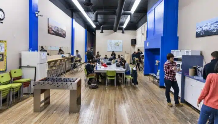 Syarat & Cara Daftar Kuliah di Arbutus College Kanada 2024 - Education Republic Kenapa Kamu Harus Kuliah Di Arbutus College - Education Republic