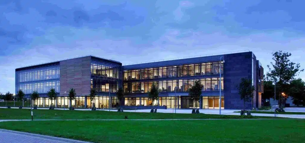 Maynooth University Irlandia - Program Studi & Syarat Daftar Kuliah - Education Republic Kampus Maynooth University Irlandia