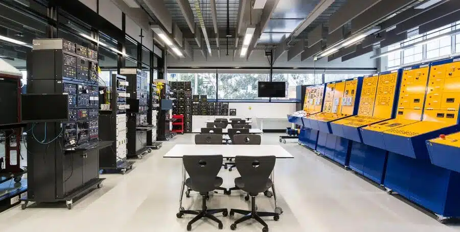 Deakin University World Ranking & Fees 2024 - Education Republic Fasilitas Kampus Yang Modern - Education Republic