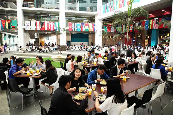 Asia Pacific University (APU): Jurusan dan Biaya Kuliah 2024 - Education Republic Persyaratan Masuk 1 - Education Republic