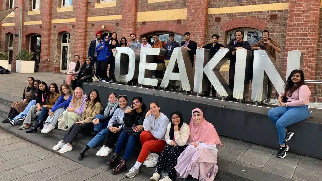 Deakin University Majors, Ranking, Akomodasi & Biaya Kuliah - Education Republic Komunitas Mahasiswa Yang Dinamis - Education Republic