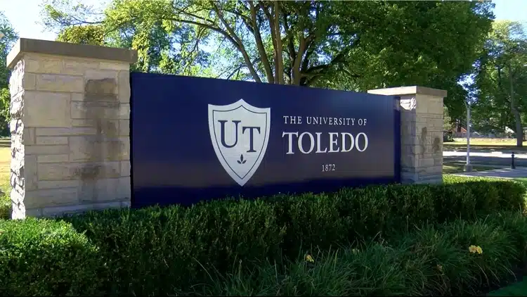 The University of Toledo: Kampus Praktikal dengan Program Co-op Terbaik untuk Persiapan Karir Gemilang! - Education Republic 4 6 - Education Republic