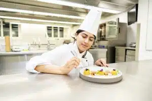 FOOD STYLIST – PROFESI YANG MENGGIURKAN DI BIDANG KULINER - Education Republic 1 - Education Republic