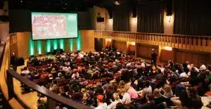 Film Wicked: Dari Panggung Broadway ke Film Layar Lebar, Simak Peluang Studi Performing Arts di Luar Negeri! - Education Republic 4 5 - Education Republic