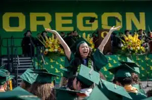Kuliah Murah di US? Daftar University of Oregon dan Dapatkan Beasiswa Hingga $20,000/Tahun! - Education Republic 3 6 - Education Republic