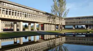 Bedah Kampus Simon Fraser University: Kampus Favorit Internasional di Puncak Vancouver! - Education Republic 3 1 - Education Republic