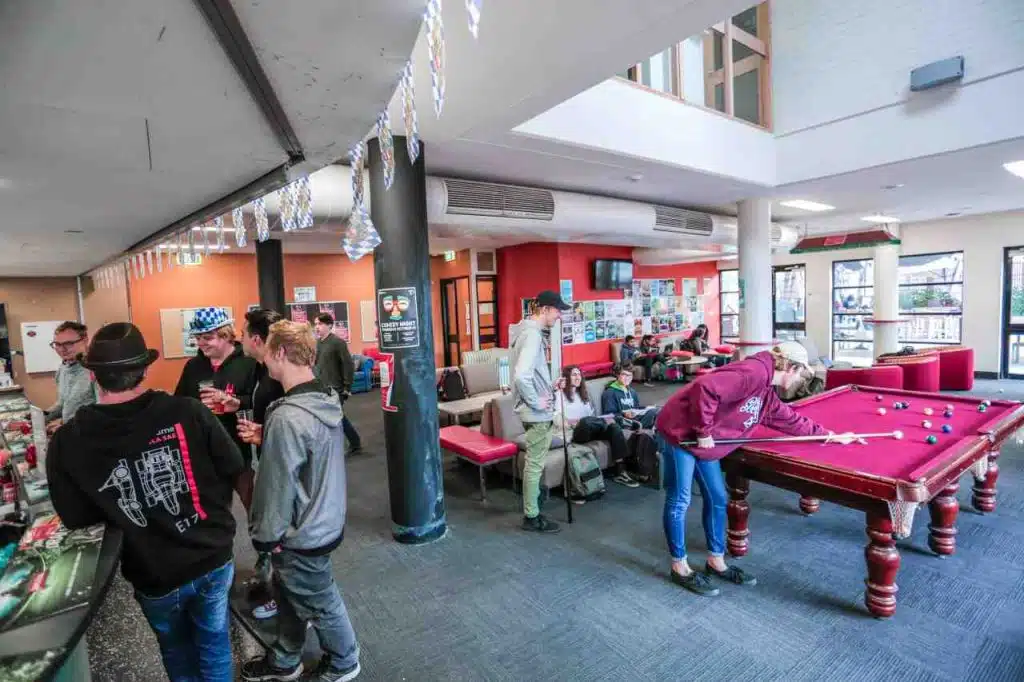 Ingin Studi di Melbourne? Cek Rekomendasi Universitasnya di Sini! (2025) - Education Republic Swinburne University Of Technology