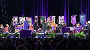 Seperti Apa Fasilitas Kampus Western University Canada? Intip Keunggulannya yang Bikin Betah Kuliah di Kanada! - Education Republic Western University Canada Peringkat #151 Qs World Rankings, #201 The, #30 Qs Sustainability, Dan #311 Us News